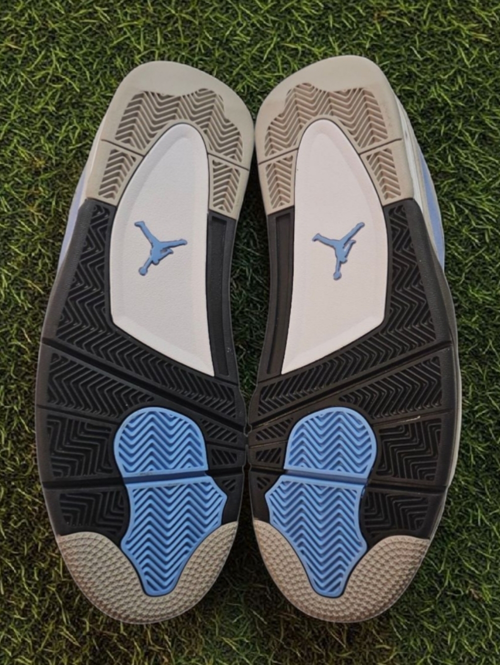 Air Jordan 4 Retro University Blue UNC Size 12 - Picture 6 of 7